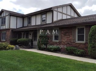 8249 W Imperial Dr, Franklin, WI 53132