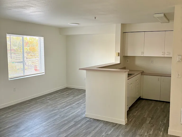 Outlook Apartments — Photo 8