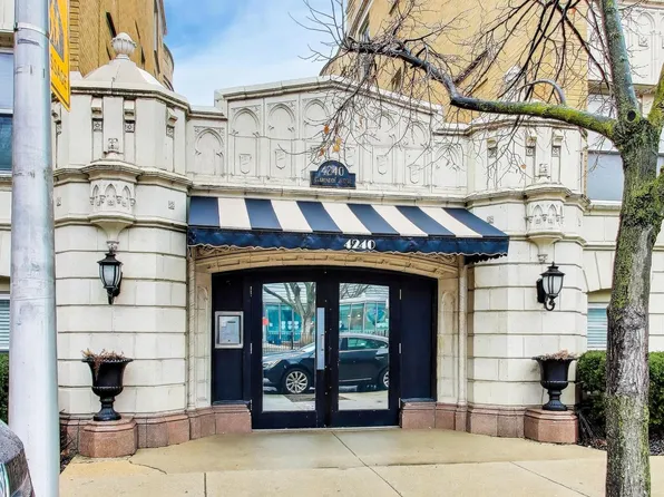 4240 N Clarendon Ave APT 405N, Chicago, IL 60613