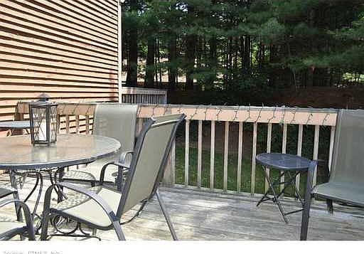 3rd image of 34 Ashford Dr
