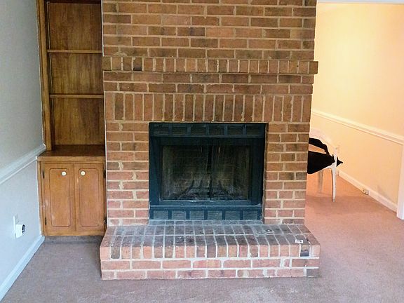 3rd image of 5290 Oakridge Dr