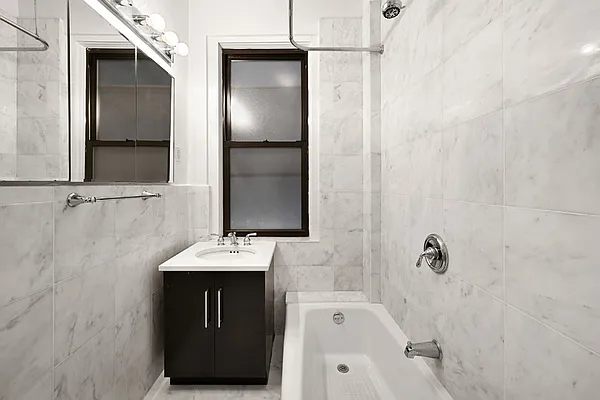 Rented by Cooper & Cooper Real Estate | media 17