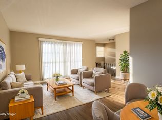 4347 73rd St NW, Calgary, AB T3B2M2