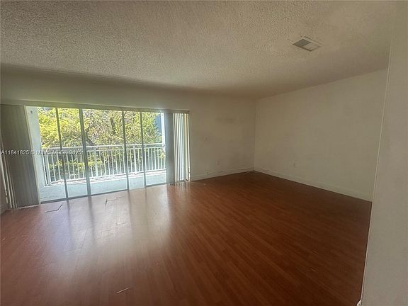 3rd image of 9375 Fontainebleau Blvd #222