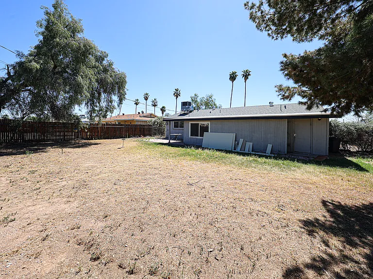 2414 W Butler Dr — Photo 23