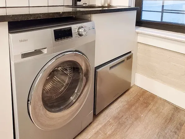 817 8th Avenue image 3 of 6