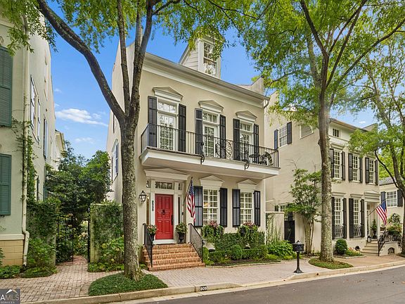 5th image of 305 Abercorn Sq