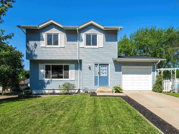 3210 6th St W, Milan, IL 61264
