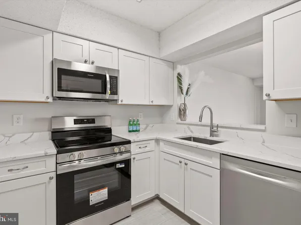 5505 Seminary Rd APT 1212, Falls Church, VA 22041