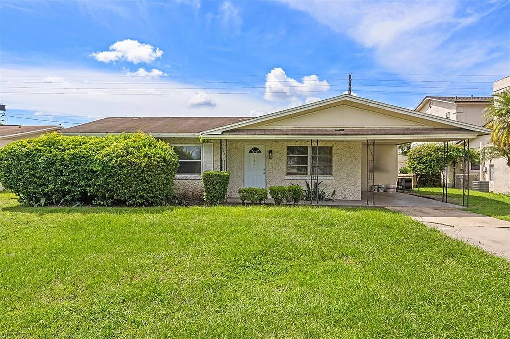 3 bed, 2.0 bath, 1122 sqft, $1,695 — Photo 1