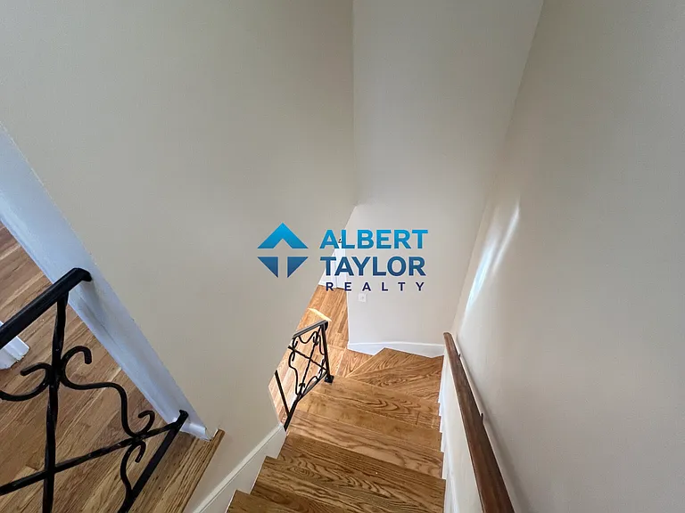 10 Regina Rd #B — Photo 12