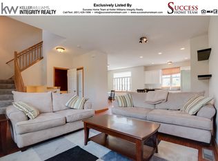 898 New Century Blvd S, Maplewood, MN 55119