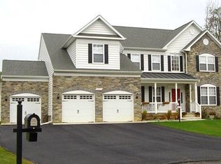 1270 Fairwood Dr, Huntingtown, MD 20639