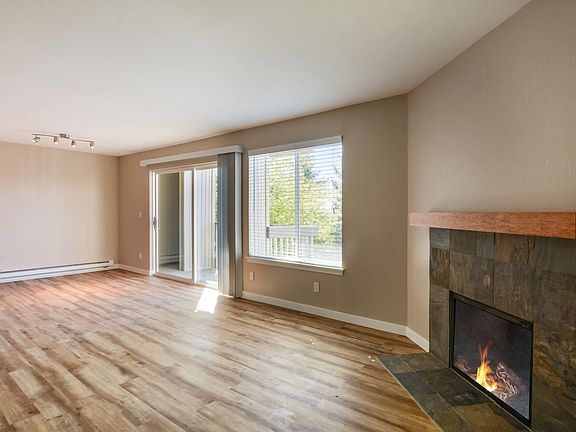 2nd image of 10138 NE 64th St APT 27