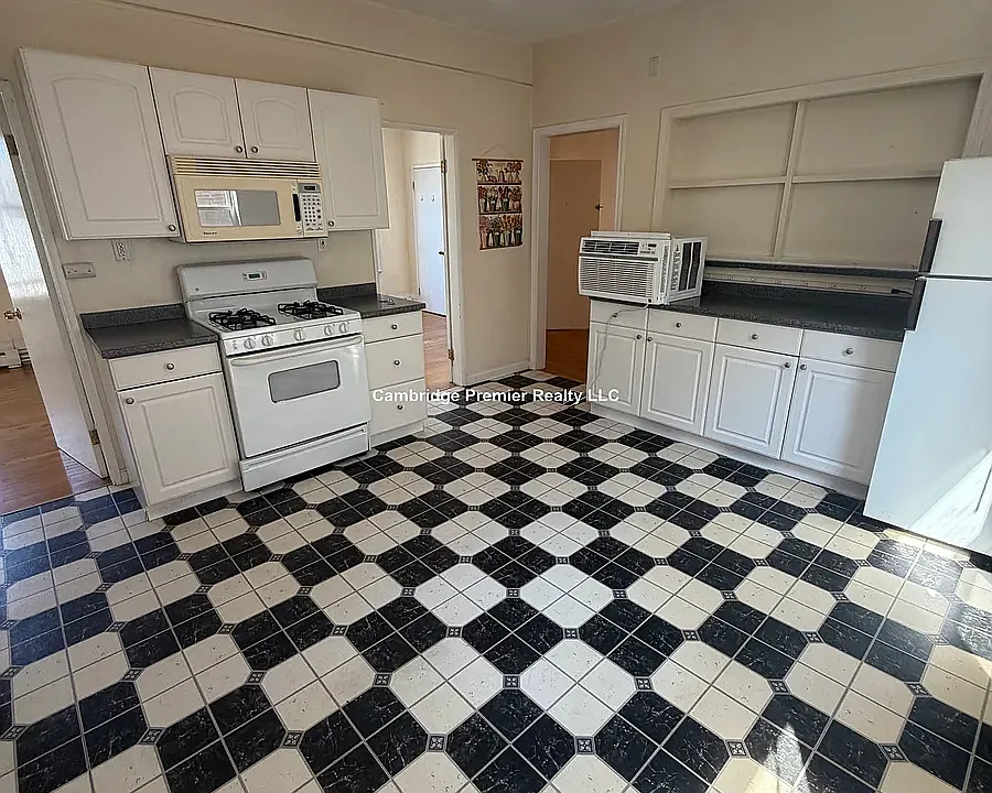 214 Broadway #2