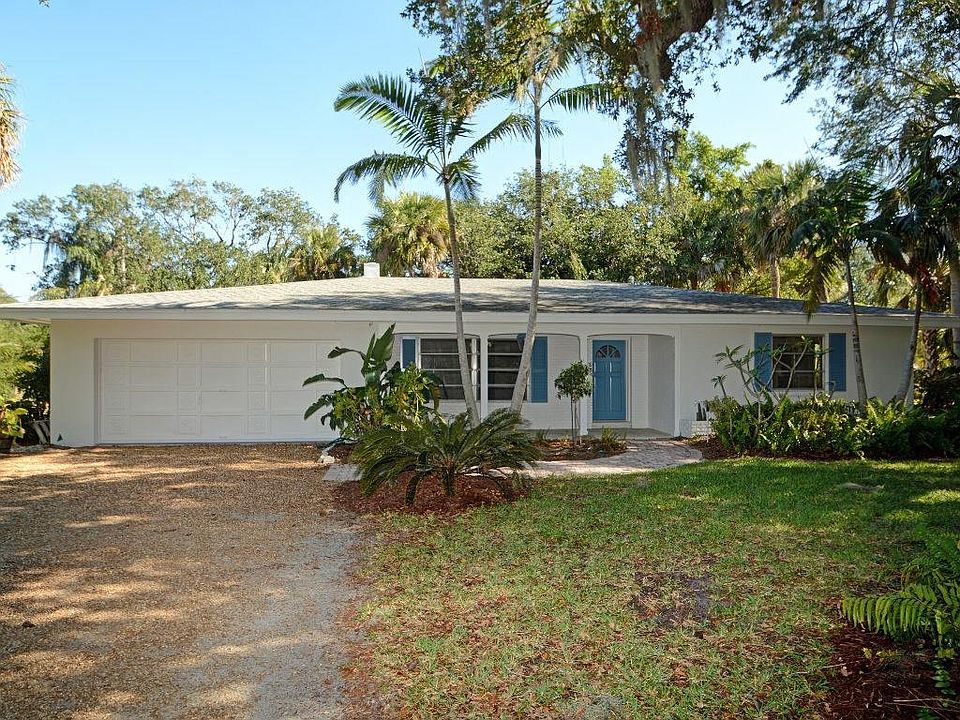 1st image of 805 Iris Ln