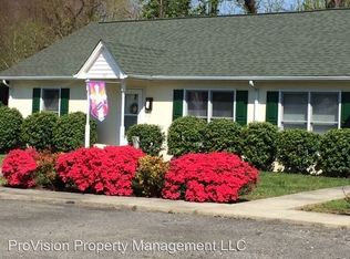 140 Churchill Ln, Mount Airy, NC 27030