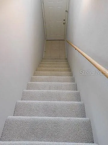 3 bed, 2.0 bath, 1803 sqft, $2,000 — Photo 2