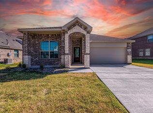 1605 Lake Grove Dr, Little Elm, TX 75068