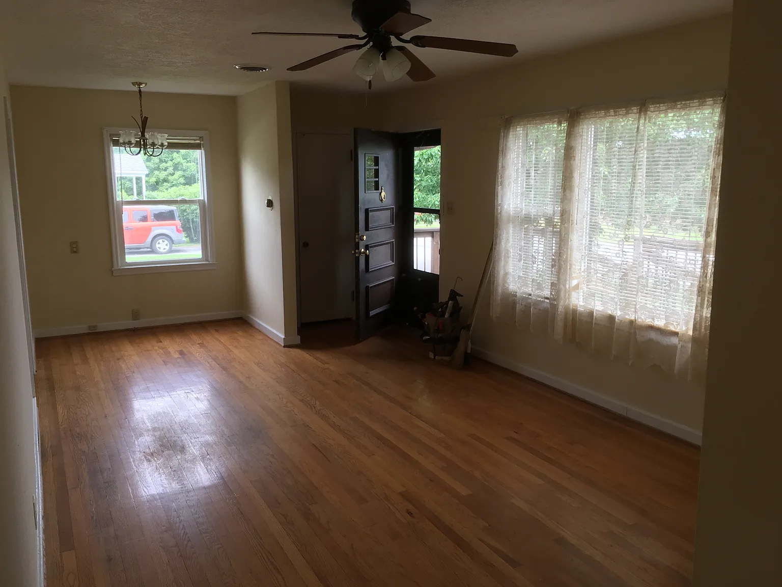 3 bed, 1188 sqft, $1,050 — Photo 3