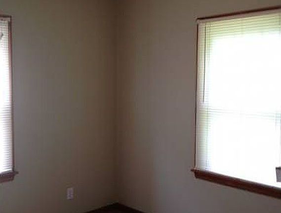 5th image of 1313 N McKaig Ave