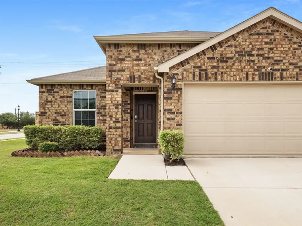 1914 Waggoner Dr, Crossroads, TX 76227