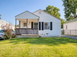 10712 Saint Matthew Ln, Saint Ann, MO