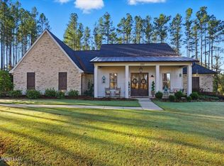 202 Lost Oak Ln, Brandon, MS 39047