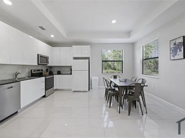 674 Windermere Dr, Lehigh Acres, FL 33972