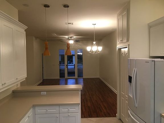 4th image of 9832 Carolina St