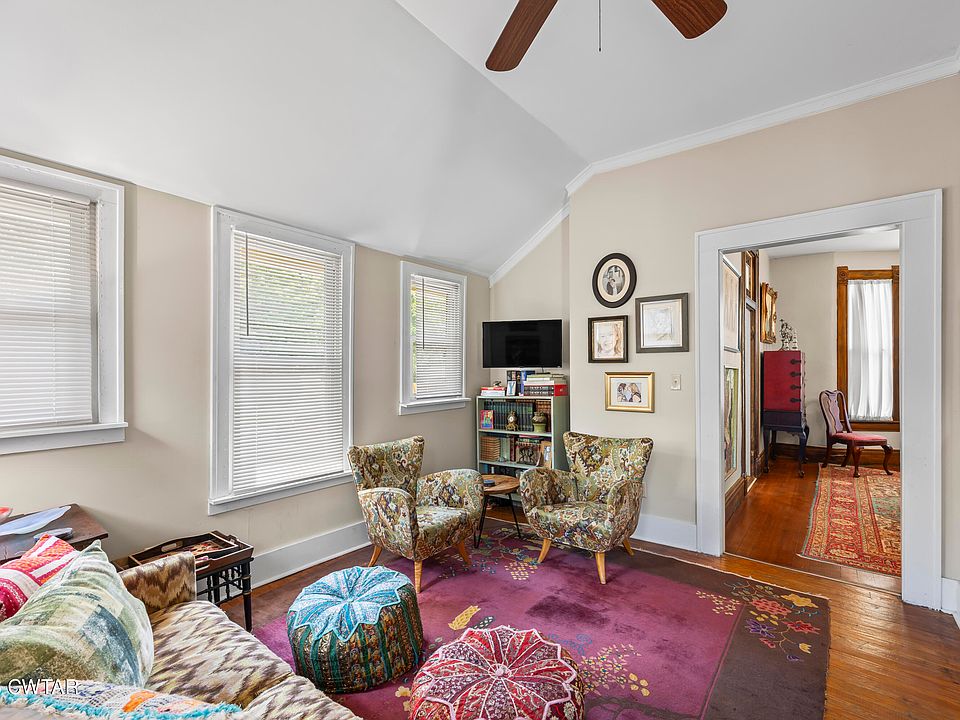 10th image of 407 N Highland Ave