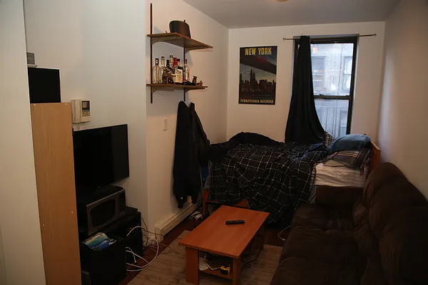 Rented by New York Realty | media 30