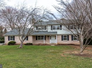2141 Stonecrest Dr, Lancaster, PA 17601