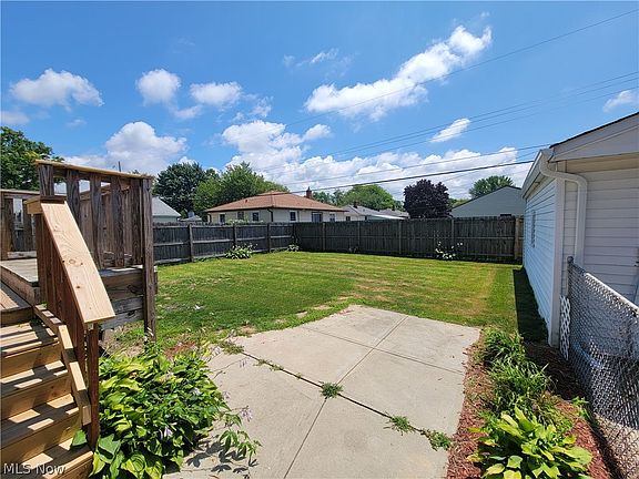 4th image of 33886 Stevens Blvd