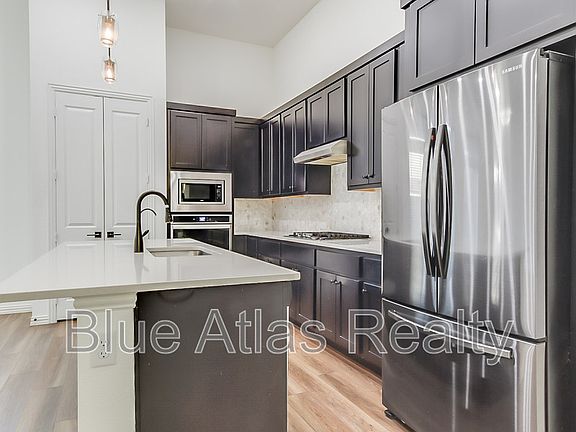 5th image of 235 Woodson St