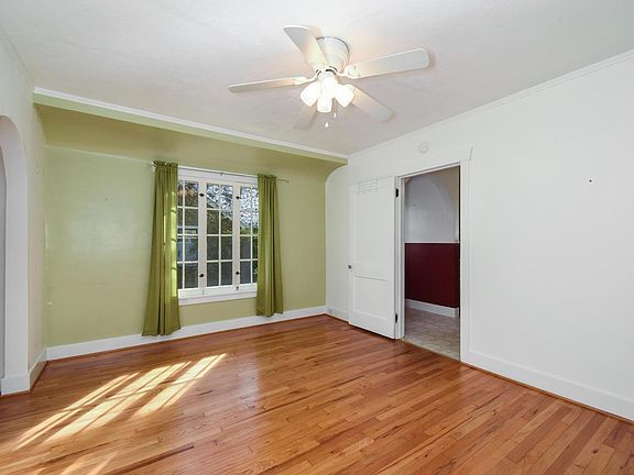 2nd image of 401 Grant St