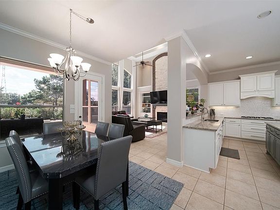 4th image of 4742 Bell Mountain Dr