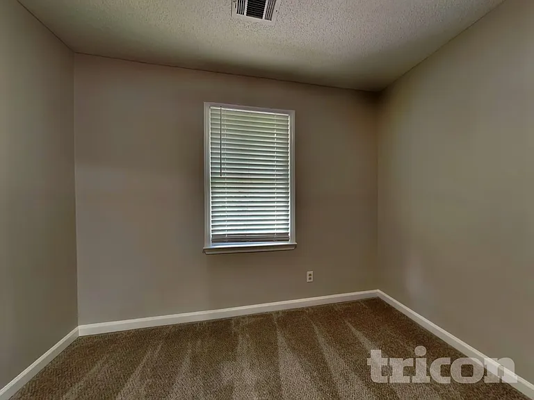 39 Pine Grove Cir — Photo 11