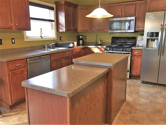 4th image of 26 Twicwood Ln