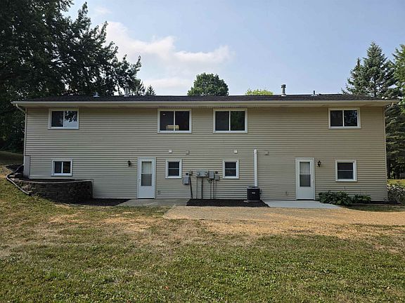 3rd image of 5802 Sauk Ln