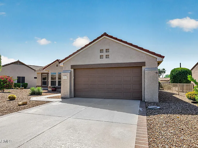 15243 W Camino Estrella Dr — Photo 2