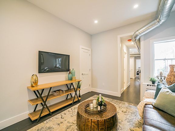 2nd image of 335 Dickinson St #1