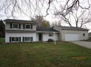 4546 Fleming Rd, Fowlerville, MI 48836