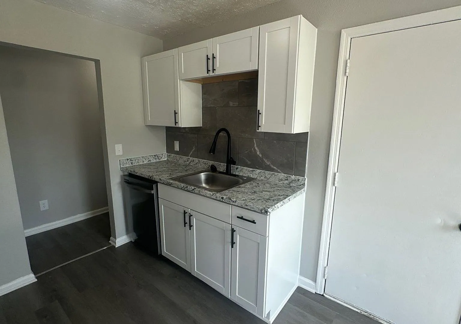 Newly Renovated 3 bed, 2 Bath House in Gallatin TN! — Photo 3