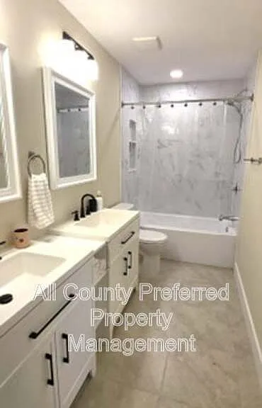 1642 S Park Ave — Photo 12
