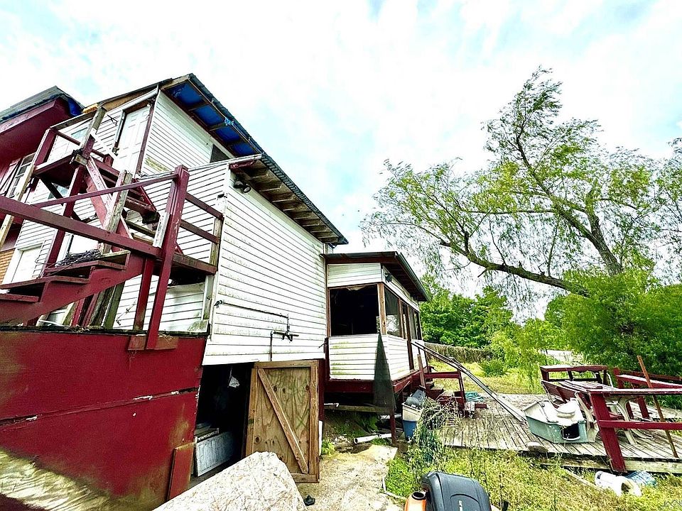 2nd image of 3143 Highway 1