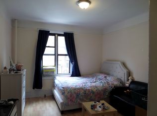3116 32nd St APT 1A, Astoria, NY 11106