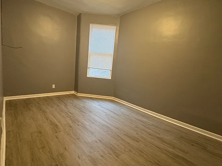 4940 W Van Buren St #2 — Photo 5