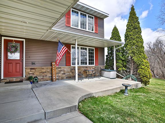 2nd image of 6221 Townsview Ln SE