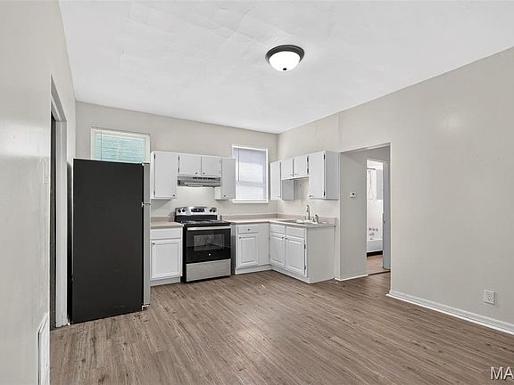 4th image of 3829 S Compton Ave